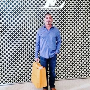 Meet your Posher, Jon